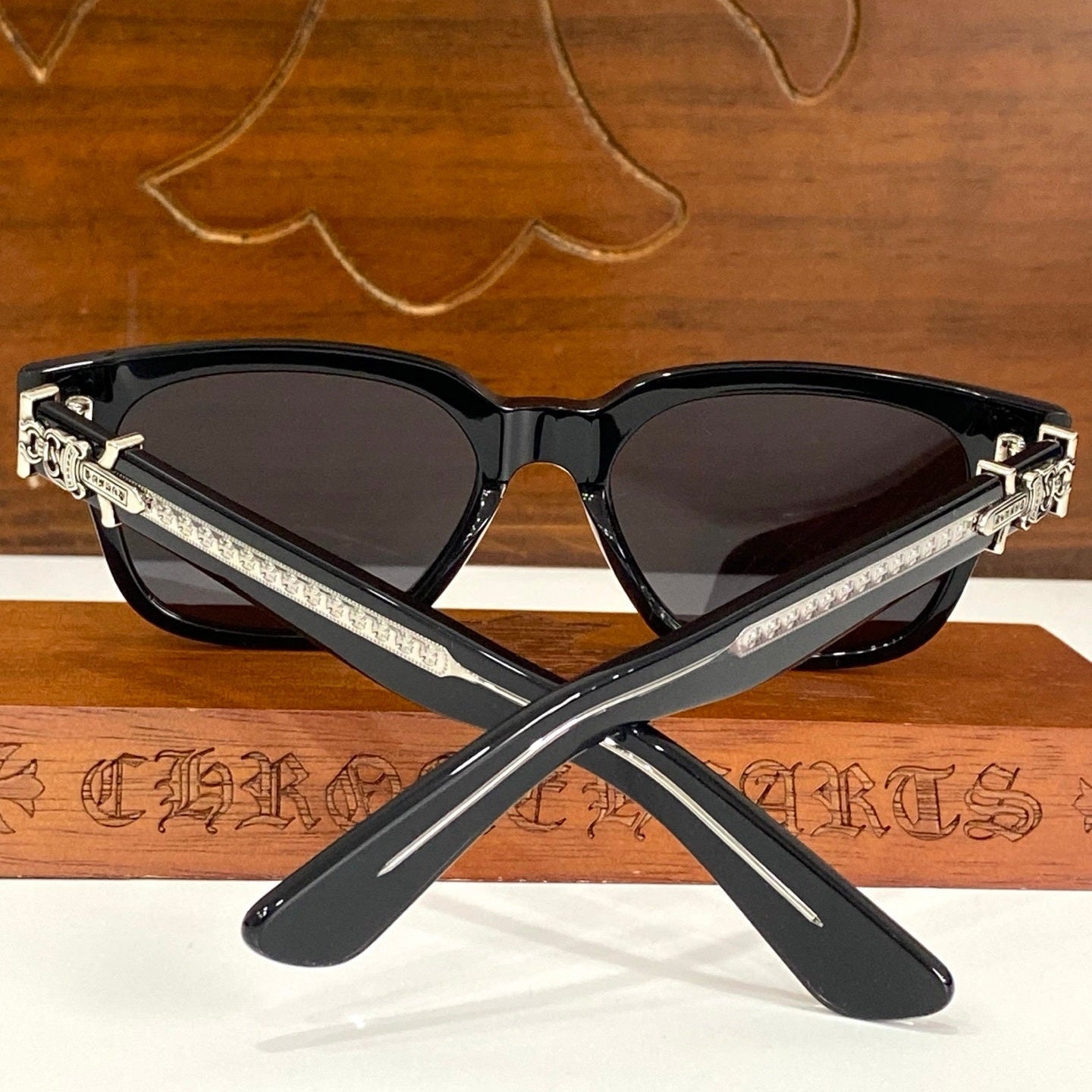Vagillionaire Sunglasses 56-19-153