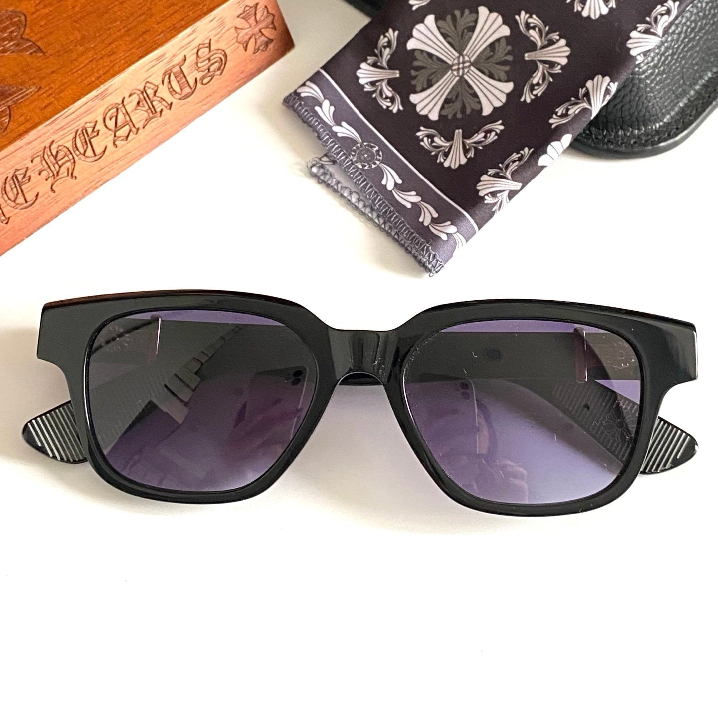 Vagillionaire Sunglasses 56-19-153
