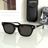 Shiny Black w/ Silver